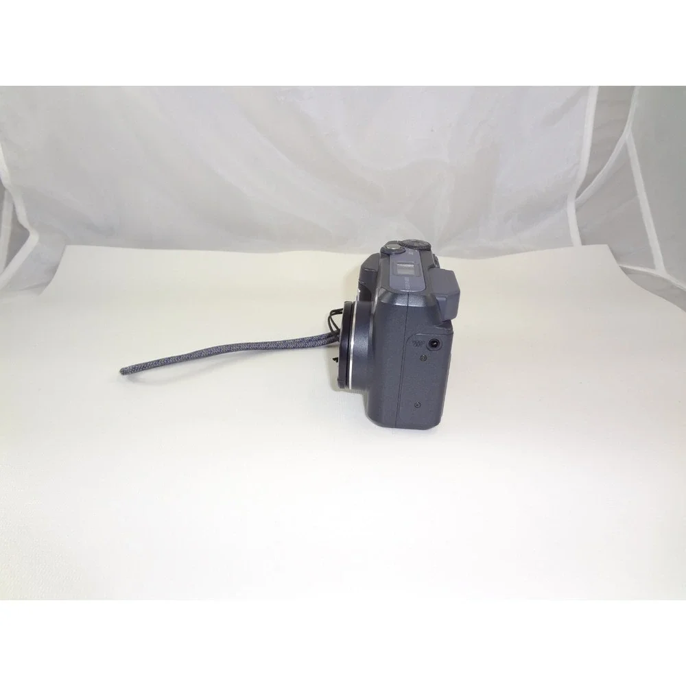 Nikon Coolpix 880 Digital Camera 3.3MP &‎ Battery - No Memory Card - Untested